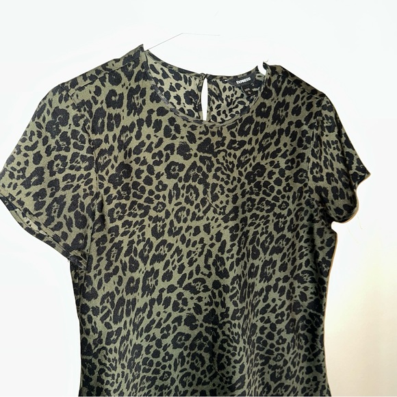 Express Leopard Print Top Small - Picture 2 of 6